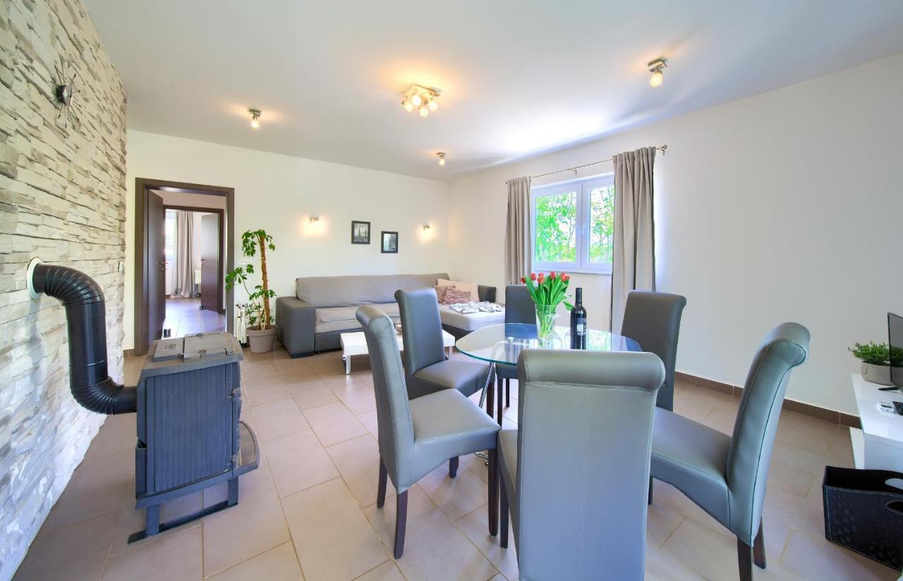 Plese Apartment